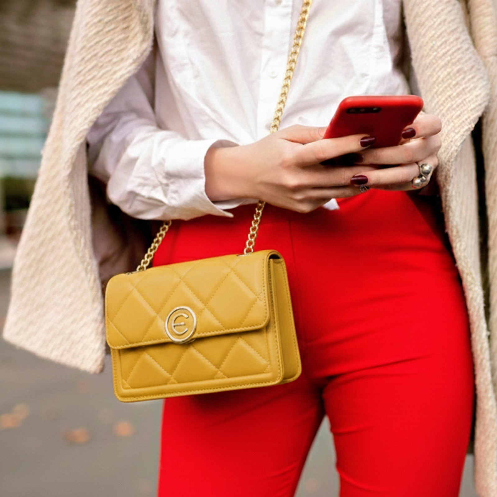 The Bag Stack: Fashion’s New with Pairing Big and Small Bags